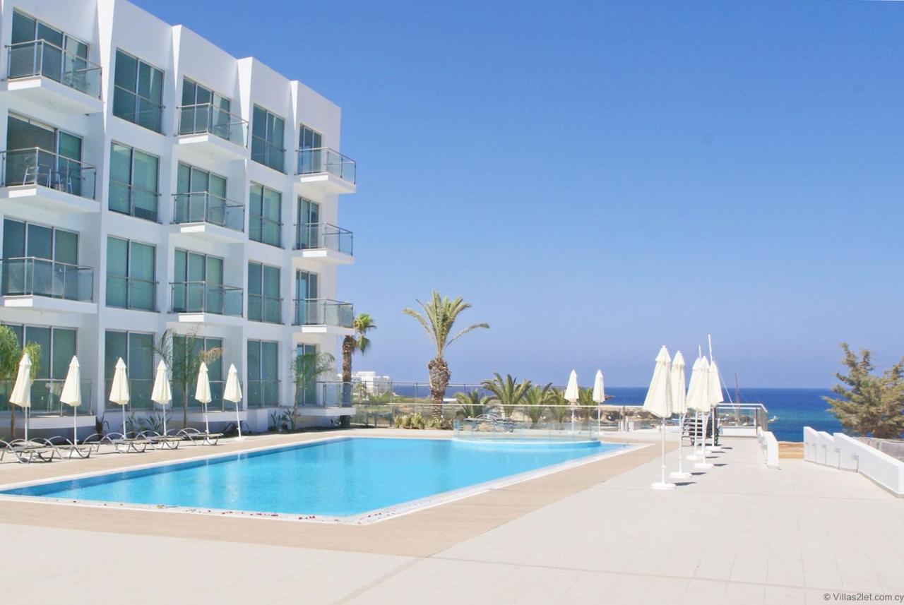 Gabriela - Coralli Beachfront Apartment Protaras Exterior photo